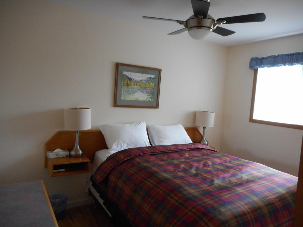 Blue River Motel מראה חיצוני תמונה