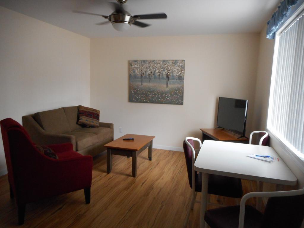 Blue River Motel מראה חיצוני תמונה
